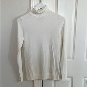NWT Women's Ivory Turtleneck Sweater